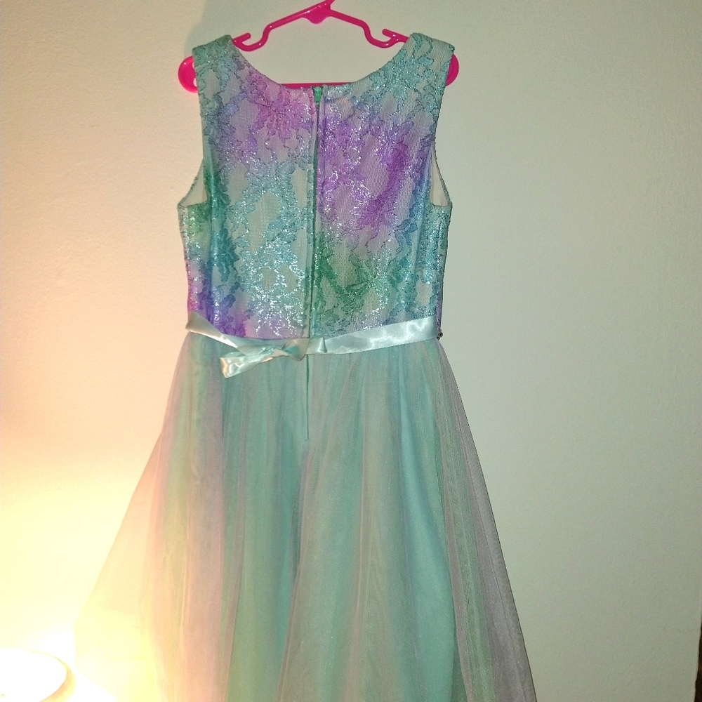 Girls dress